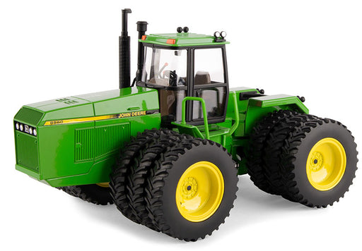 John Deere 1/32 8560 National Farm Toy Museum Collector Edition